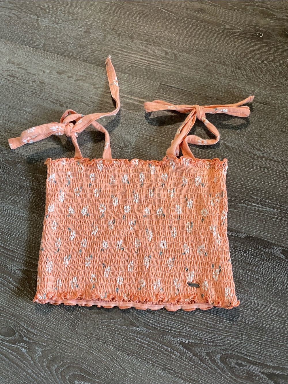 Hollister Peach Smocked Tie-Shoulder Top with White Floral Detail